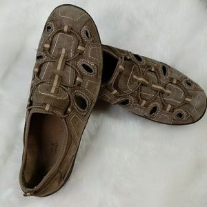 Earth Origins Reza Suede Leather Sandals
